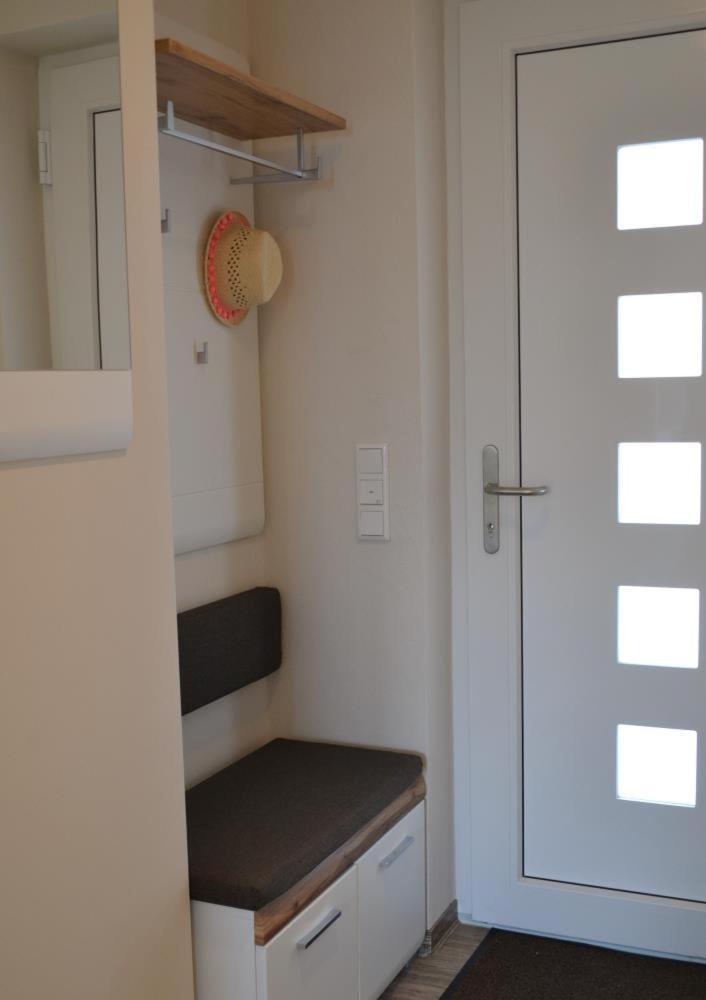 U16 Og - Komfortable Ferienwohnung Mit Kamin, Wlan Und Seeblick Marienfelde Eksteriør billede